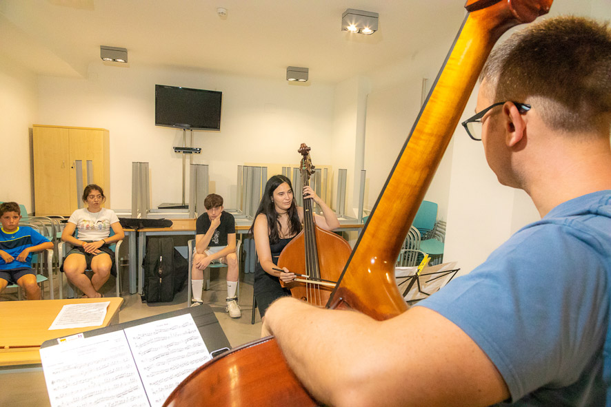 CLASES cursos dacapo 2022 joven orquesta sinfónica de granada curso de verano (39)